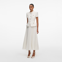 Слика на SELF-PФустани