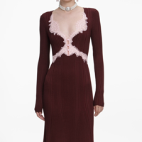 Слика на SELF-PФустани