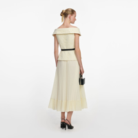 Слика на Self-Portrait - Фустани