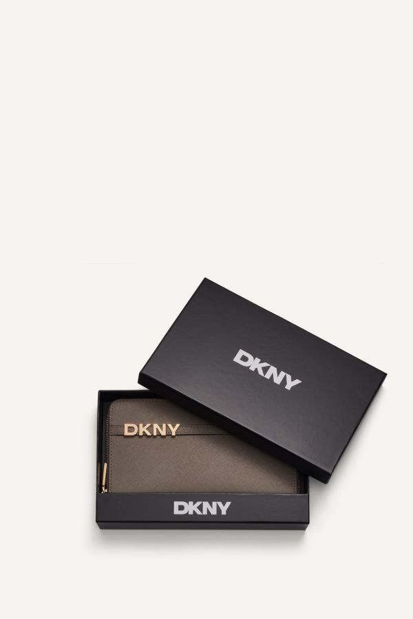 Слика на DKNY - Чанти