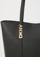 Слика на DKNY - Чанти